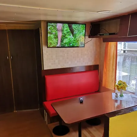 Baza Turystyczna Atol Lodge *