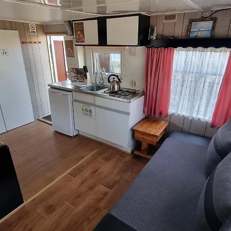 Baza Turystyczna Atol Lodge *