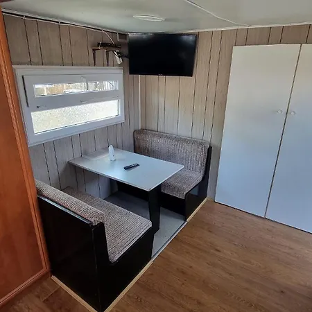 Baza Turystyczna Atol *