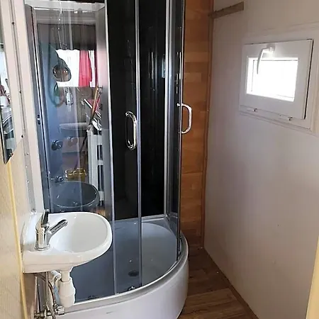 Baza Turystyczna Atol Lodge