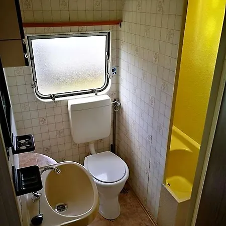 Lodge Baza Turystyczna Atol *