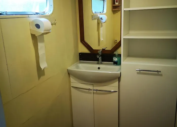 Baza Turystyczna Atol *