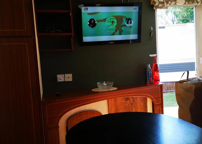 Baza Turystyczna Atol *