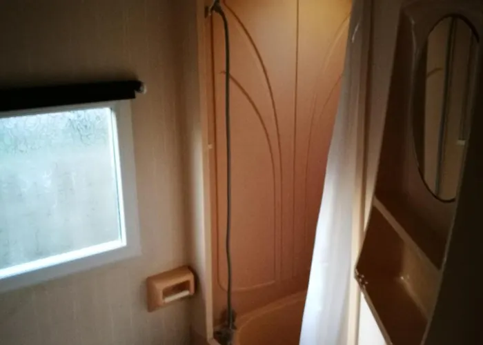 Chata Baza Turystyczna Atol *